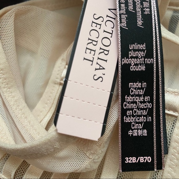 NWT! Victoria’s Secret “Luxe Lingerie” Plunge Bra - Picture 5 of 6